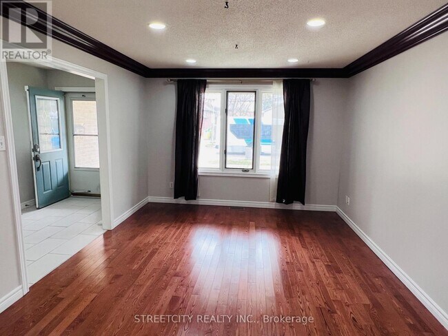 Photo - 1279 Aldersbrook Rd