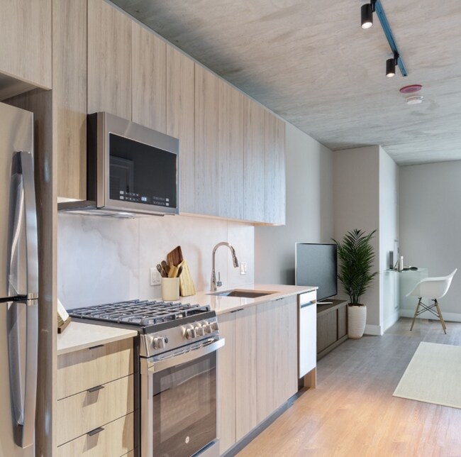 Photo - 352 S Aberdeen St