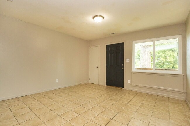 852 Arlington Ave