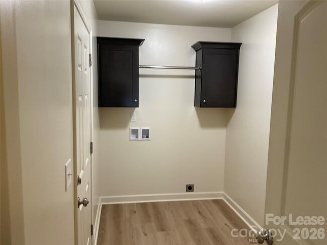 Photo - 1287 Janice Rd