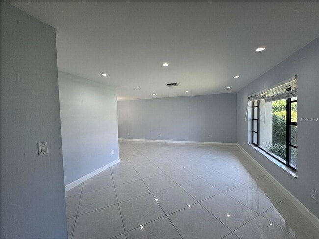 Photo - 120 Annwood Rd