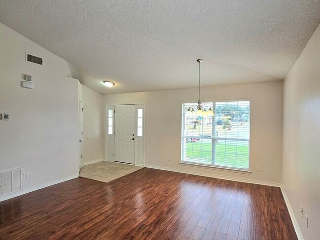 Photo - 6525 Tampa Dr