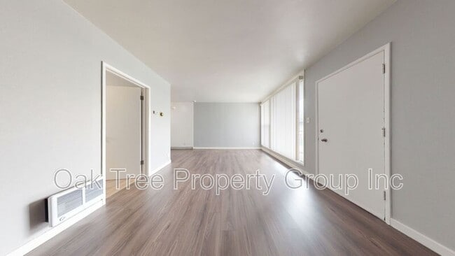 Oak Grove - 444 28th St.
