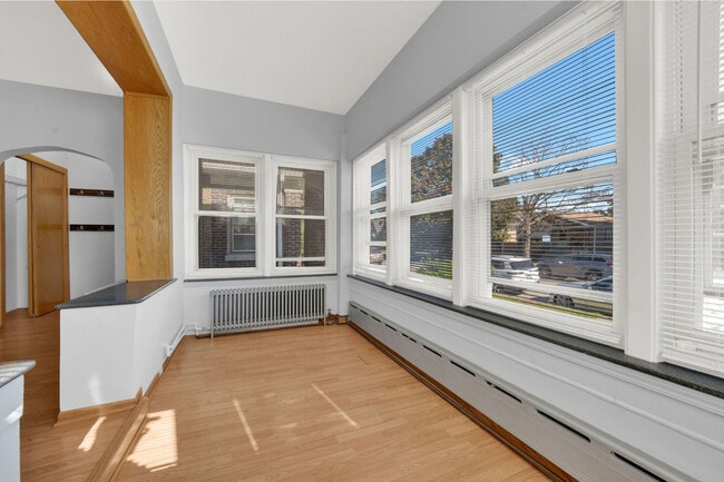 Photo - 6238 S Massasoit Ave