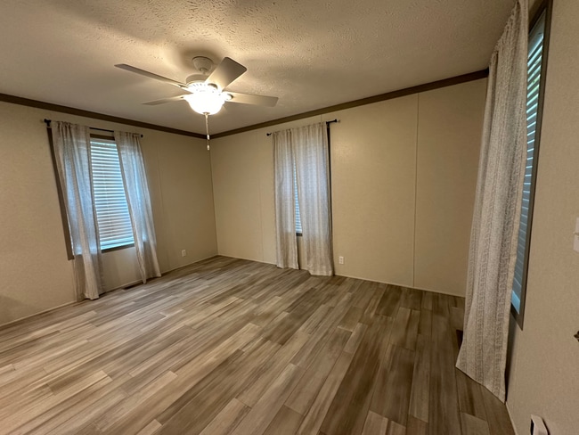 Photo - 5491 Minuteman Cir