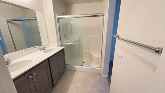 Photo - 4 BEDROOM, 3 BATH VICTORVILLE HOME