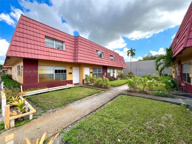 Photo - 2562 NW 52nd Ave