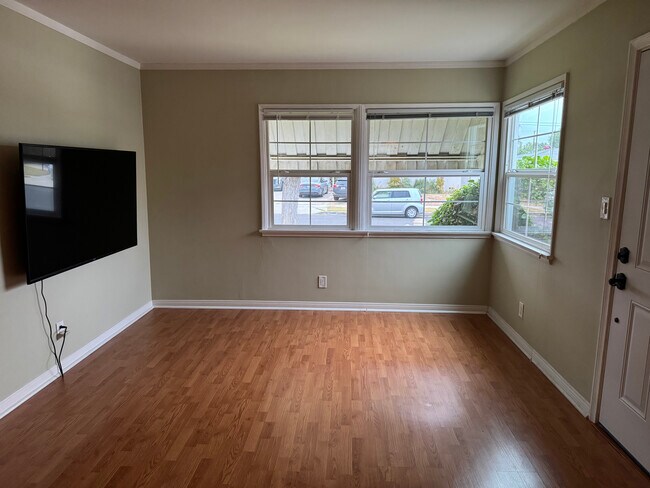 Photo - 7451 Wish Ave Casa