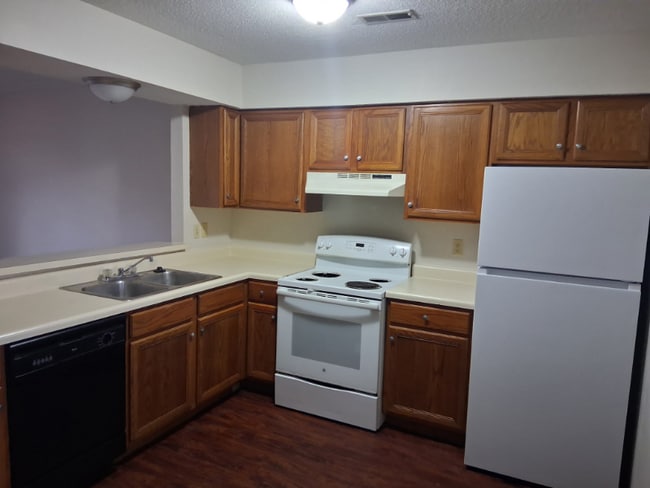 Building Photo - 1098 Mace Rd Unit 31