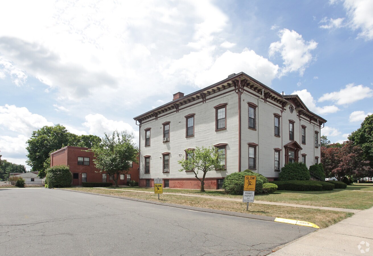 Torrant House Apartments - Torrant House Apartments