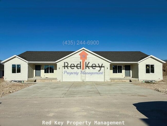 Building Photo - 600 N Duplex NEW Rental