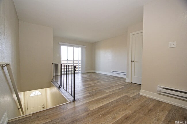 Photo - 1953 Wedekind Rd Unit #5