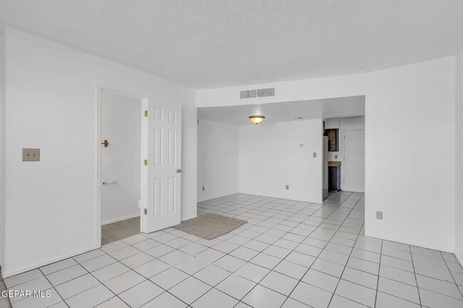 Photo - 3019 E Glen Dr