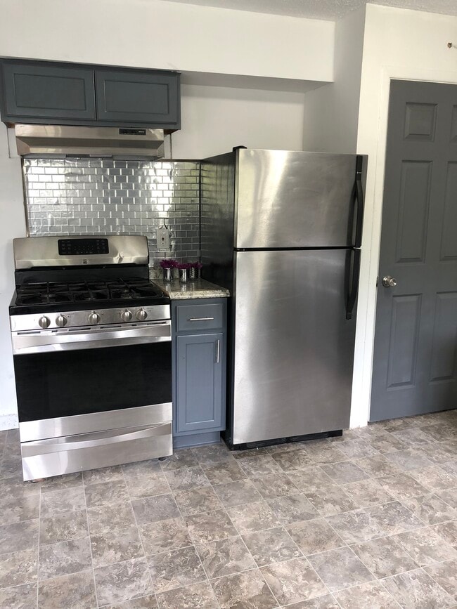 Photo - 4692 E 173rd St