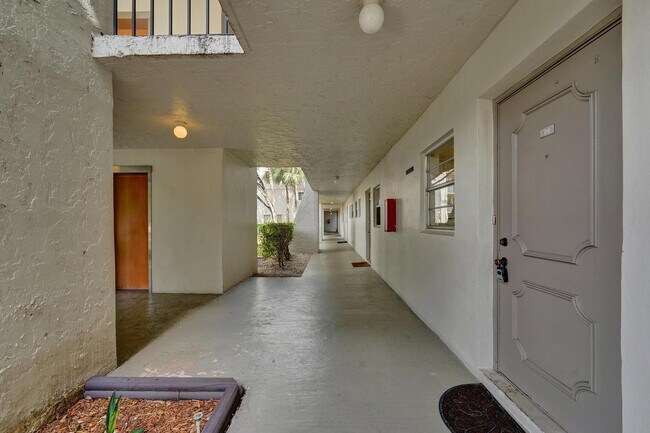 Photo - 9440 Poinciana Pl Unit 109