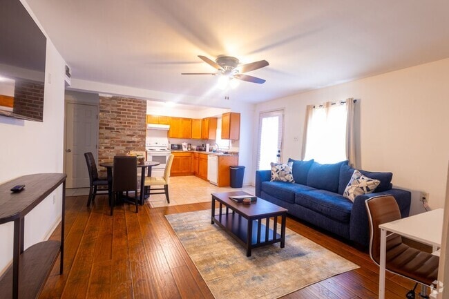 Building Photo - 3026 Napoleon Ave Rental