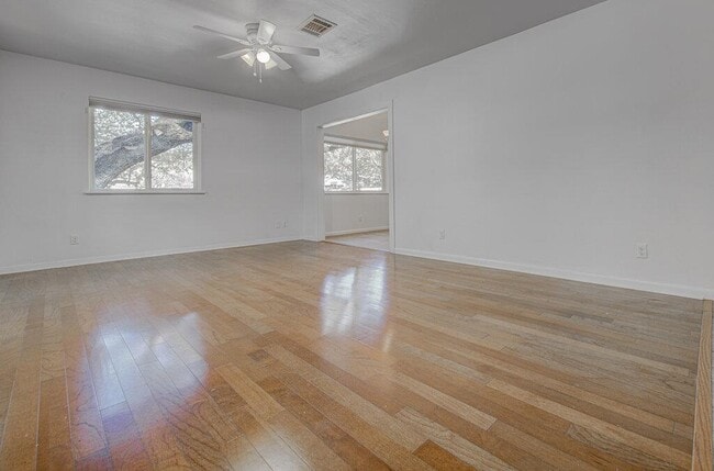 Photo - 2400 Spring Creek Dr