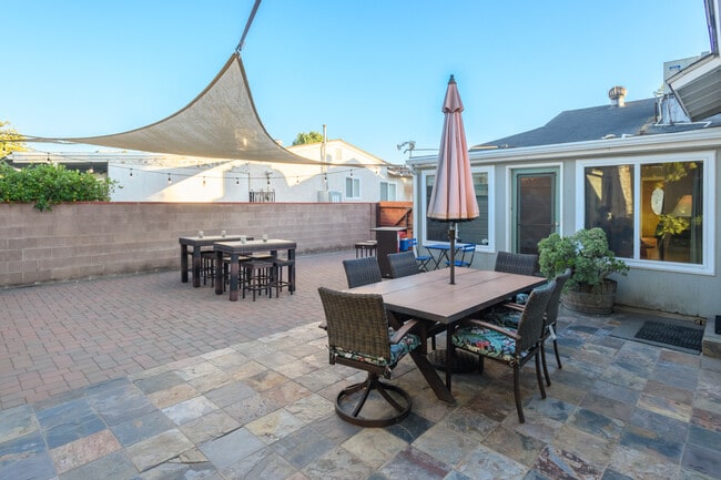 Photo - 16641 Gilmore St