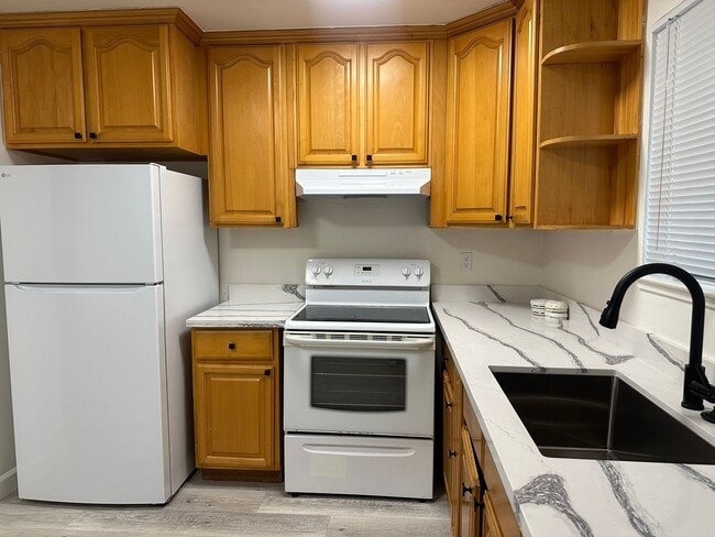 Photo - 5200 Snow Dr Unit 1