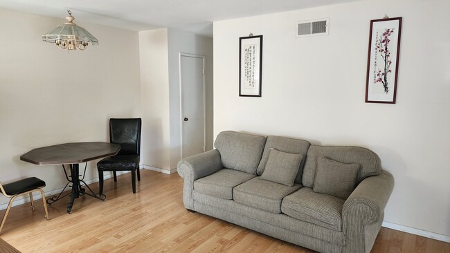 Building Photo - 7772 Camino Glorita