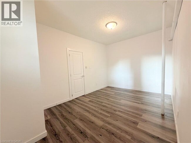 Photo - 117 Park St S Unité 6