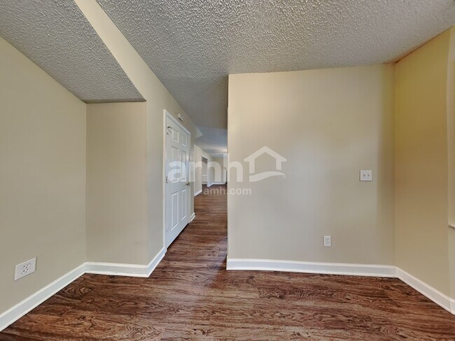 Photo - 401 Tar Heel Ln