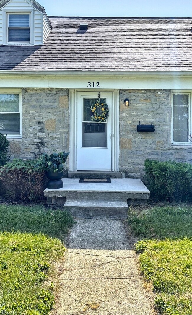 Building Photo - 312 Robinwood Ave Rental