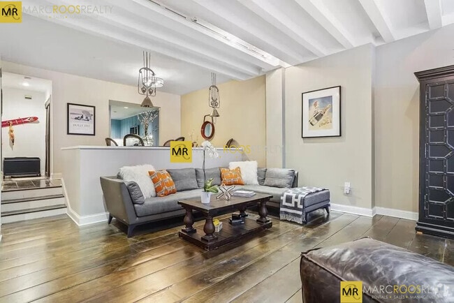 Building Photo - 48 Beacon St Unit 1R Rental
