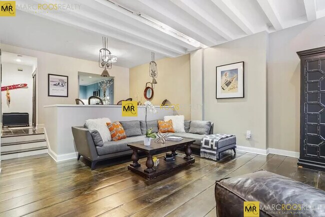 Photo - 48 Beacon St Unidad 1R Rental