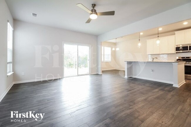 312 Ashborne Ln