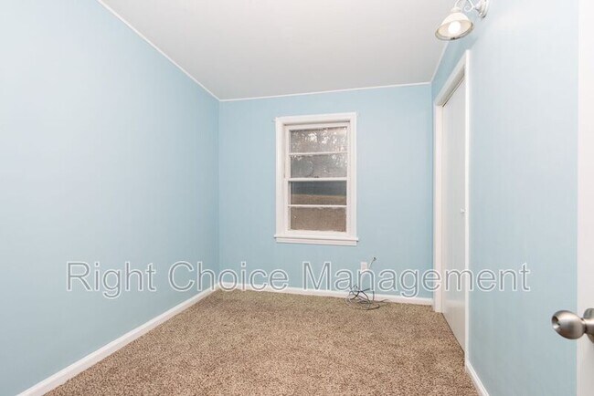 Photo - 5847 Forrest Rd