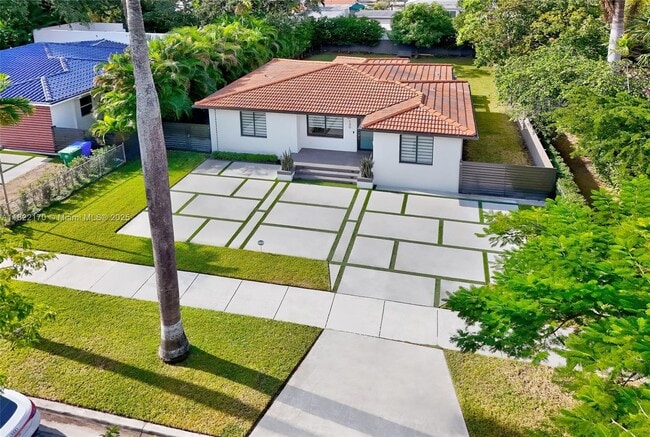 130 SW 26th Rd