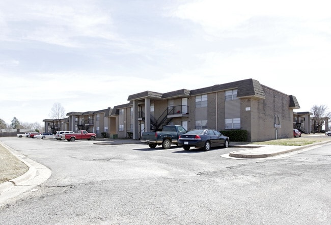 Meadowbrook Apartments - Meadowbrook Apartments