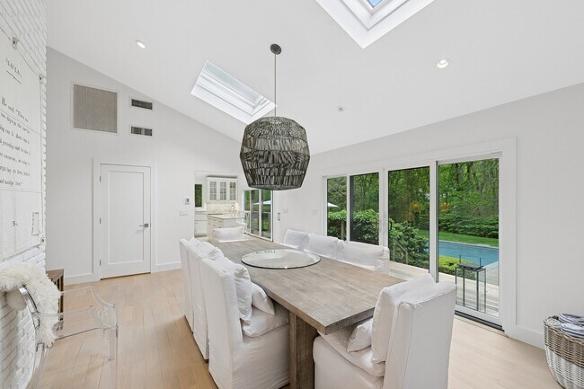 Photo - 5 Tanager Ln