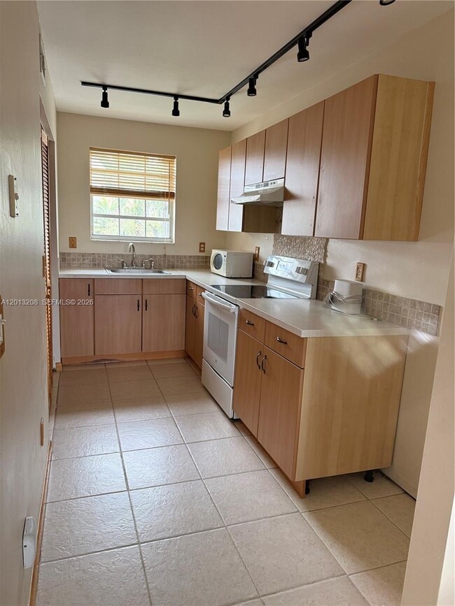 Photo - 2260 SE 27th Dr Unidad 204-E