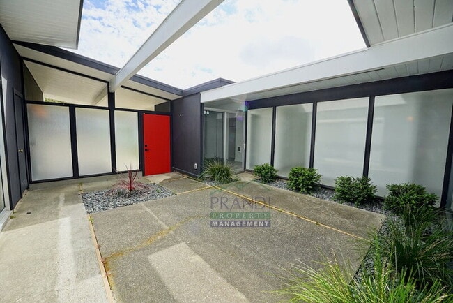 Photo - 18 Anchorage Ct