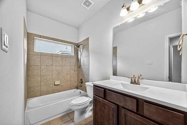 Building Photo - 1218 Red Hills Dr Rental