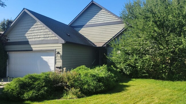Building Photo - Great 3-bedroom Home In The Valley On Cul-...