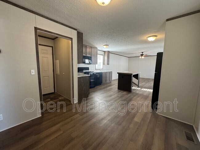 Photo - 8701 NE 107th St