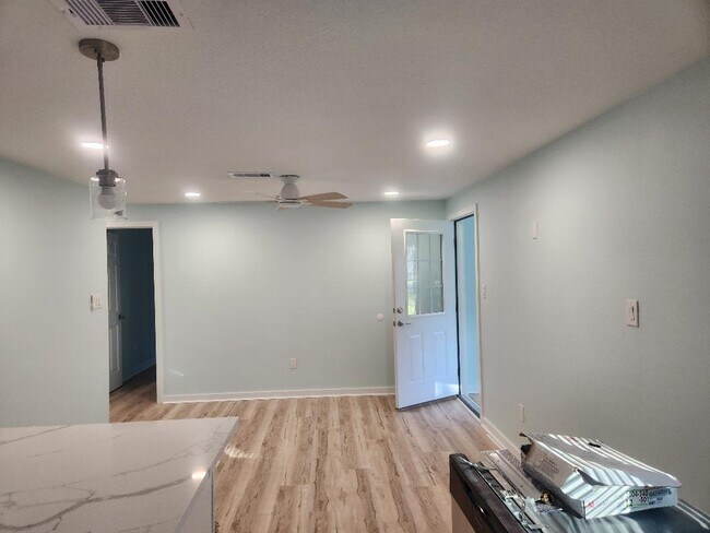 Photo - 6222 S. F. Austin Road