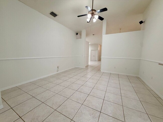 9427 Hunters Pond Dr