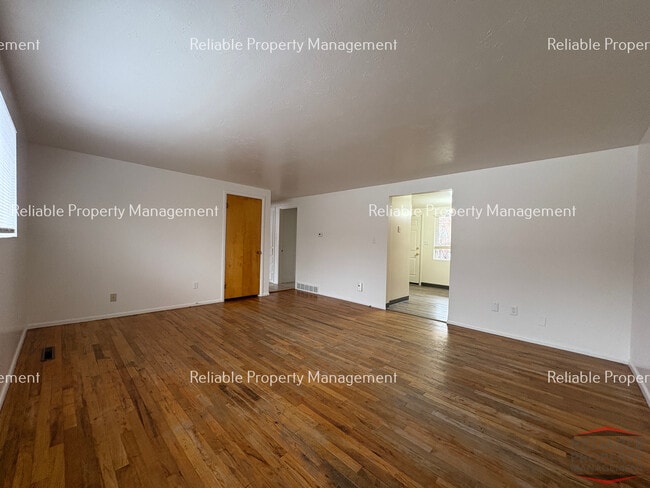 Photo - 315 Cottage Pl Unit 315