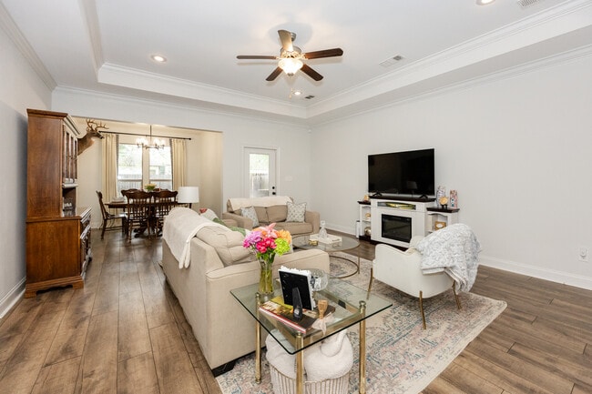 Photo - 10425 Grace Ln
