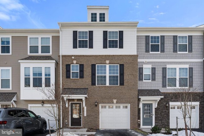 Photo - 10510 Hinton Wy Townhome