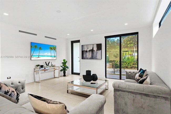 Photo - 2572 NE 182nd Terrace