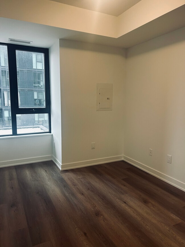 Photo - 1 BED - 1 BATH - BURLINGTON - CONDO Unité 1