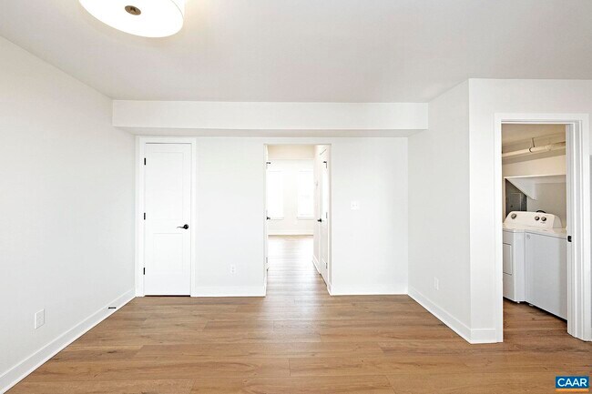 Photo - 917 Belmont Ave