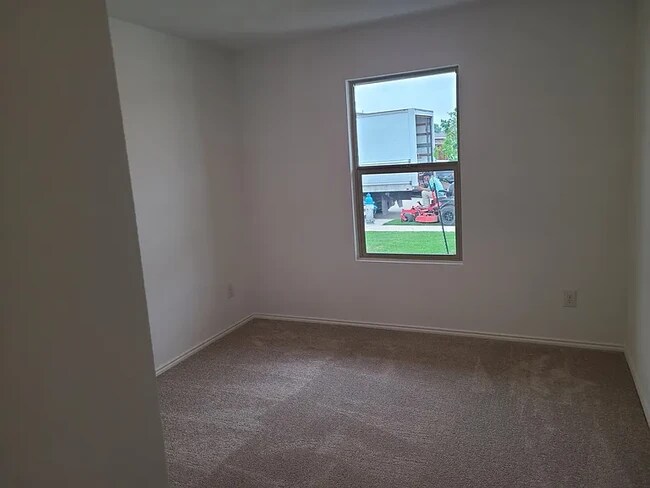 Photo - 1517 Vattier