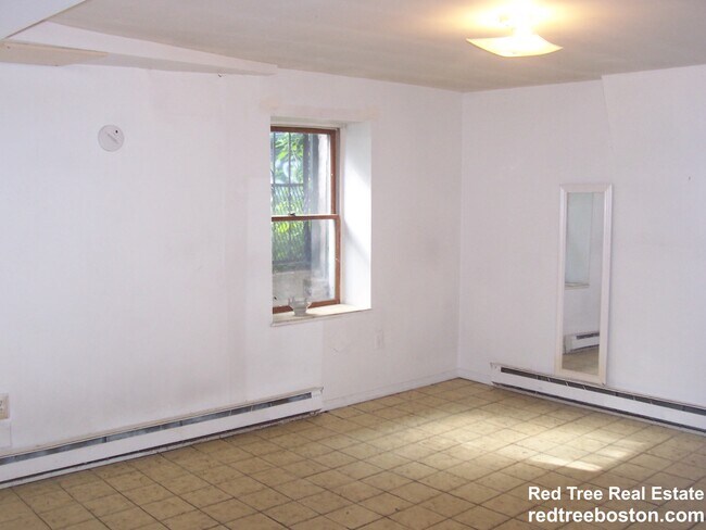 Photo - 688 Parker St Unidad 1 Rental