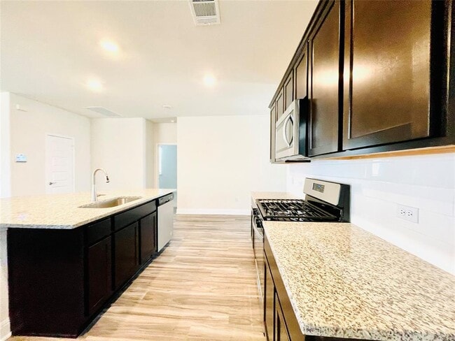 Photo - 18021 Umberto Dr